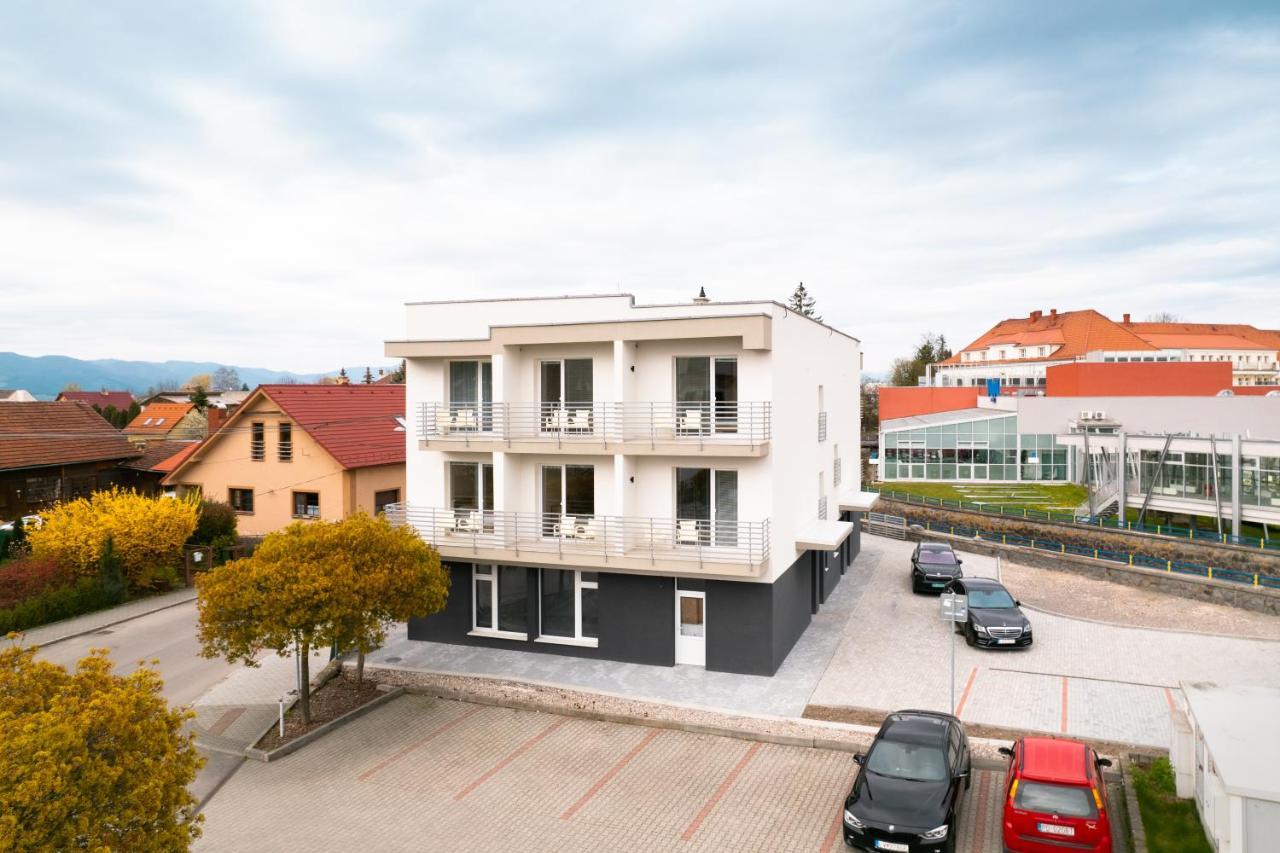 Ubytovanie Biely Dom Turčianske Teplice Eksteriør bilde